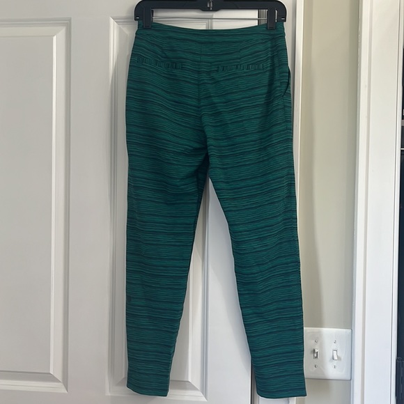 Lululemon crop slim pants - Picture 4 of 8